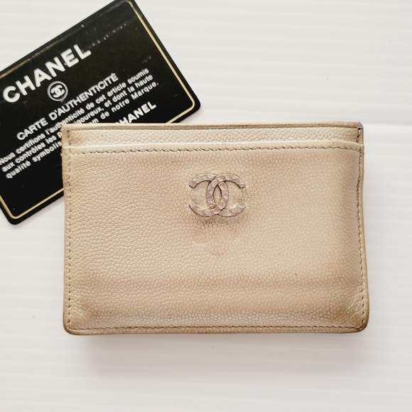 Chanel Caviar Ivory Card Holder Authentic - Picture 3 of 16